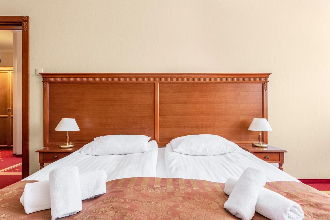Hotel Stodolka Cminsk Eksteriør billede