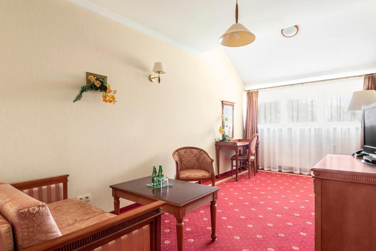 Hotel Stodolka Cminsk Eksteriør billede