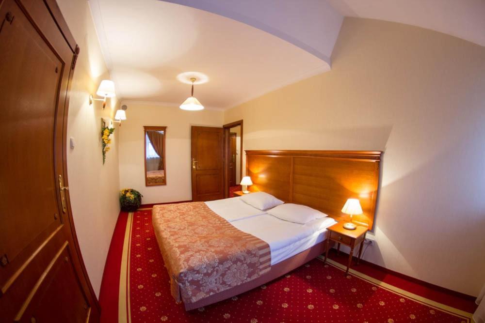 Hotel Stodolka Cminsk Eksteriør billede