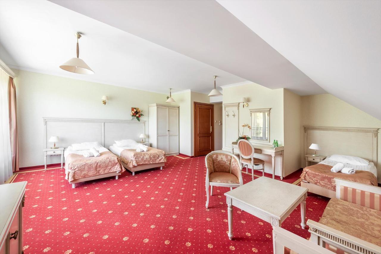 Hotel Stodolka Cminsk Eksteriør billede