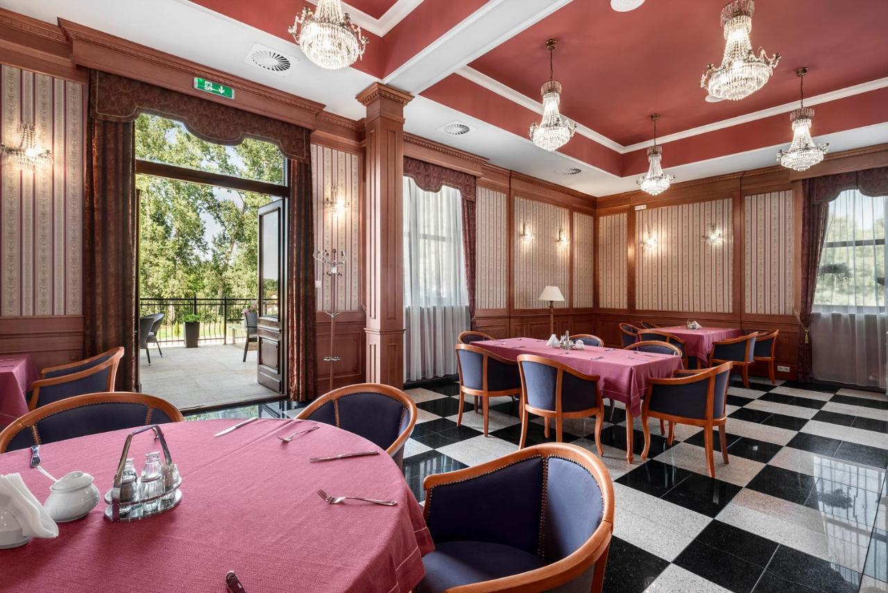 Hotel Stodolka Cminsk Eksteriør billede