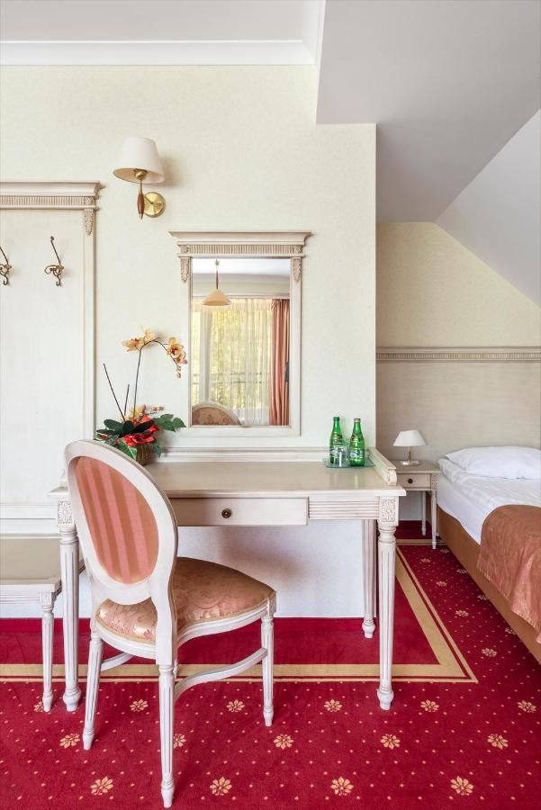 Hotel Stodolka Cminsk Eksteriør billede